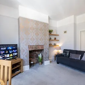 Bootham 32 - Free Parking - Five Minute Walk To Minster York