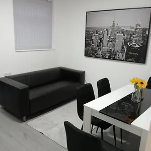 https://roovis-nest.hotelsin-nottingham.com