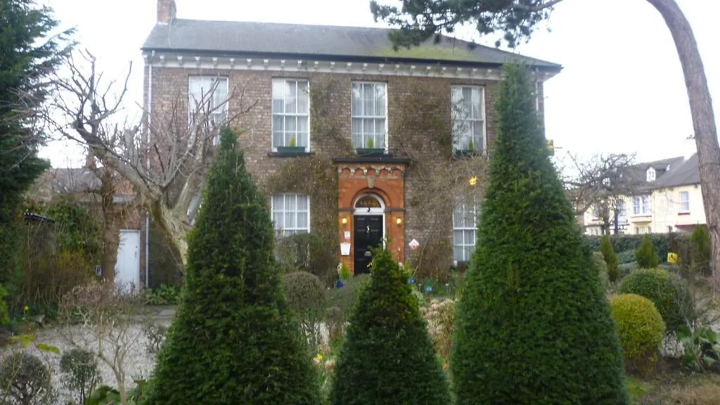 Holly Lodge York